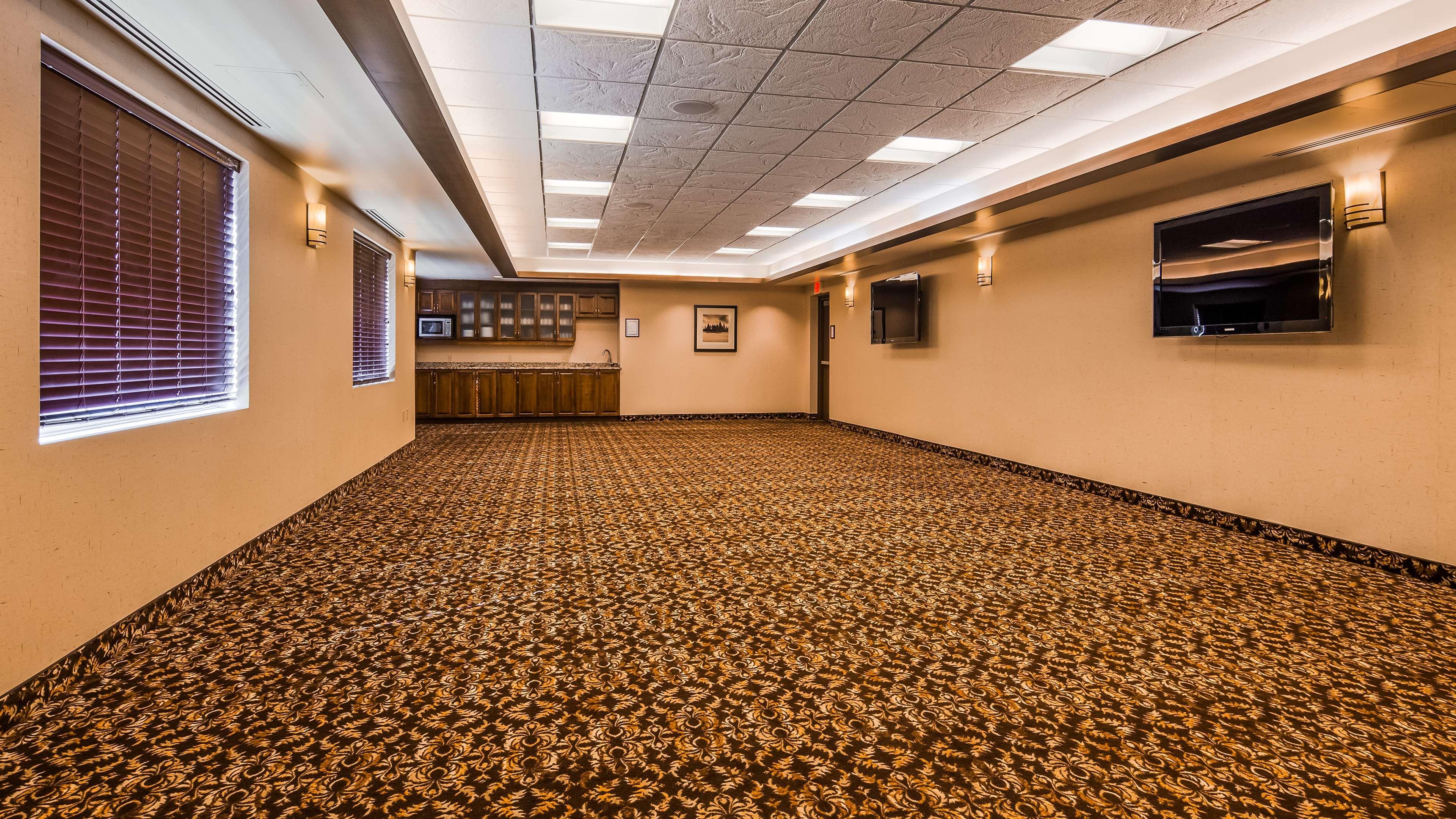 Best Western Plus Dryden Hotel And Conference Centre Экстерьер фото
