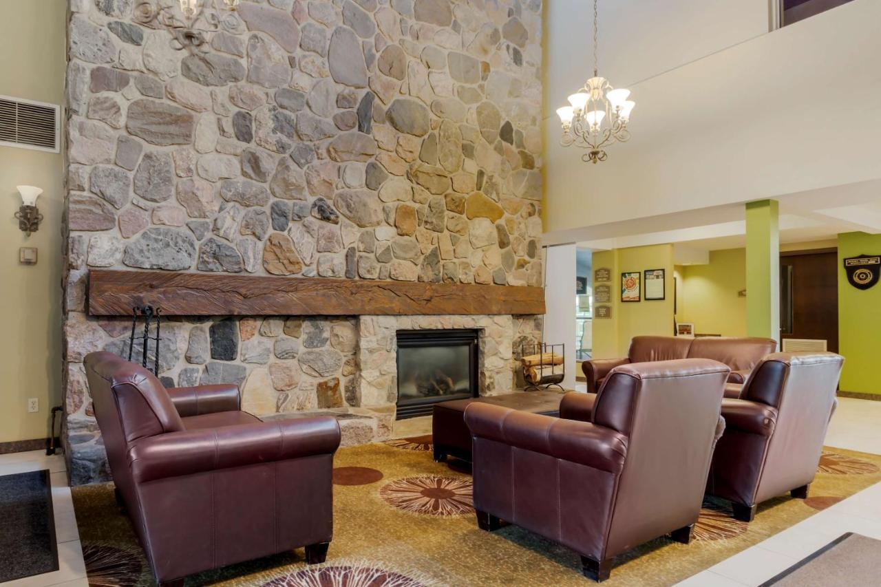 Best Western Plus Dryden Hotel And Conference Centre Экстерьер фото