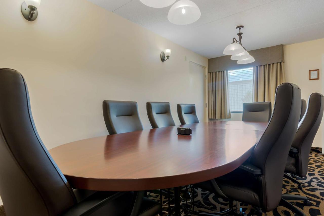 Best Western Plus Dryden Hotel And Conference Centre Экстерьер фото