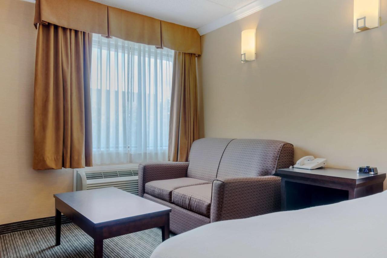 Best Western Plus Dryden Hotel And Conference Centre Экстерьер фото